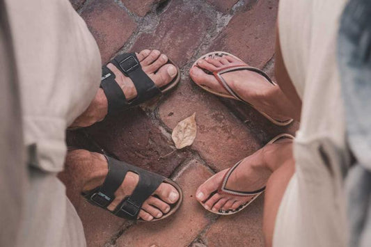 Podiatrist Tips: Choosing Comfortable Summer Sandals and Flip Flops for Men